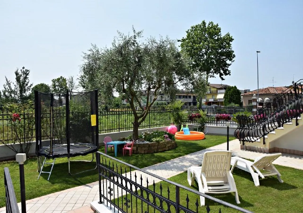 Aparthotel Residenza La Ricciolina Verona 2*,